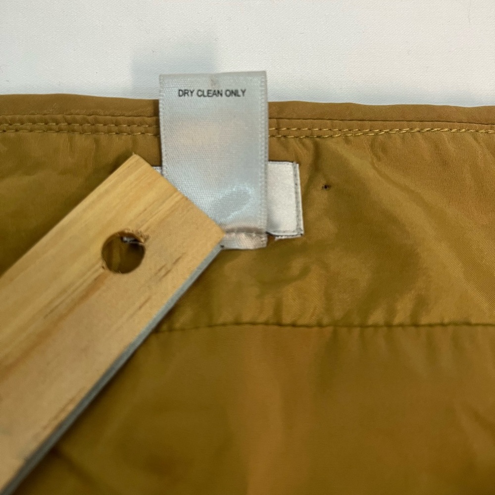 Cache Gold Sequin Mini Skirt; women’s size 8; perfect skirt for any occasion! - Picture 3 of 11